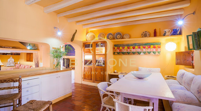 Schönes Anwesen mit Haupt- und Gästehaus in Santa Gertrudis zu verkaufen, Ibiza - Schönes Anwesen mit Haupt- und Gästehaus in Santa Gertrudis zu vermieten, Ibiza