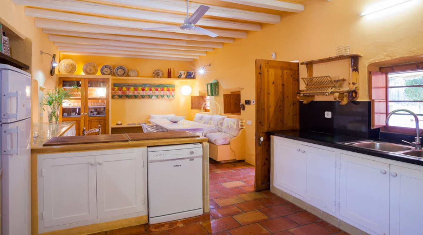 Splendida proprietà con casa principale e dependance in vendita a Santa Gertrudis, Ibiza - Splendida proprietà con casa principale e dependance in affitto a Santa Gertrudis, Ibiza