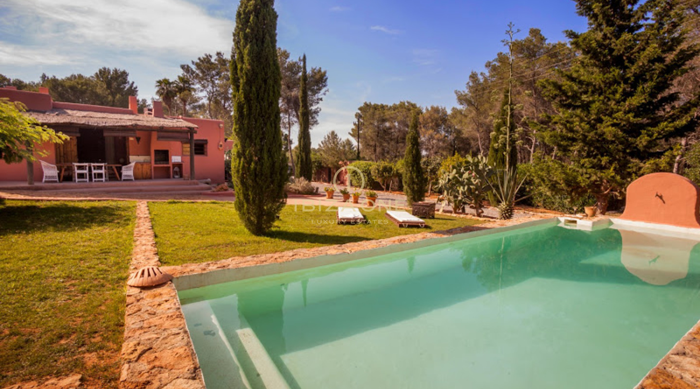 Belle propriété avec maison principale et maison d'hôtes à vendre à Santa Gertrudis, Ibiza - Belle propriété avec maison principale et maison d'hôtes à louer à Santa Gertrudis, Ibiza