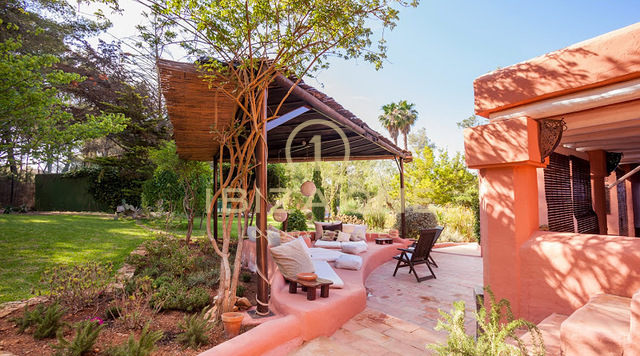 Beautiful property with main and guest house in Santa Gertrudis for sale, Ibiza - Beautiful property with main and guest house in Santa Gertrudis for rent, Ibiza