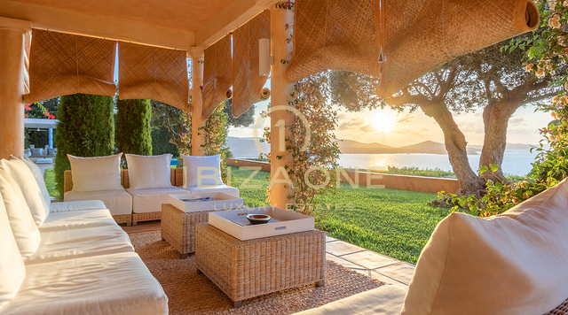 Luxe villa op Ibiza met toegang tot de zee en een spectaculair uitzicht op zee in Es Cubells te koop, Ibiza - Luxe villa op Ibiza met toegang tot de zee en een spectaculair uitzicht op zee in Es Cubells te huur, Ibiza