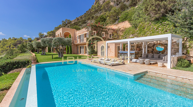 Villa di lusso a Ibiza con accesso al mare e spettacolare vista mare a Es Cubells in vendita, Ibiza - Villa di lusso a Ibiza con accesso al mare e spettacolare vista mare a Es Cubells in affitto, Ibiza