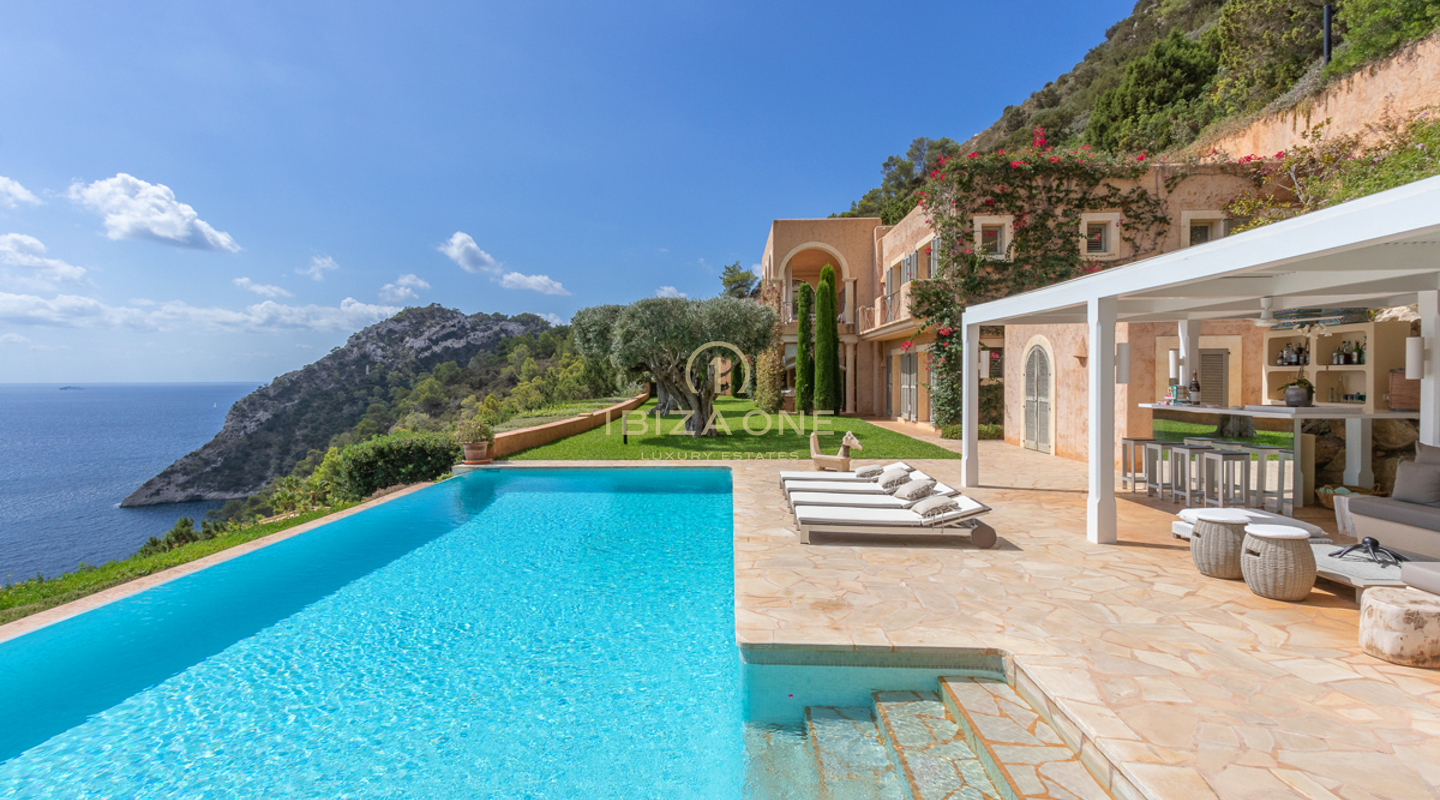 Luxury villa in Ibiza with sea access and a spectacular sea view in Es Cubells for sale, Ibiza - Luxury villa in Ibiza with sea access and a spectacular sea view in Es Cubells for rent, Ibiza