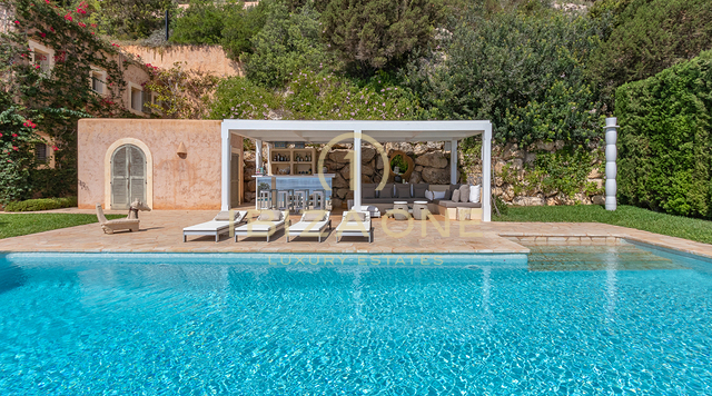 Villa de lujo en Ibiza con acceso al mar y espectaculares vistas al mar en Es Cubells en venta, Ibiza - Villa de lujo en Ibiza con acceso al mar y espectaculares vistas al mar en Es Cubells en alquiler, Ibiza