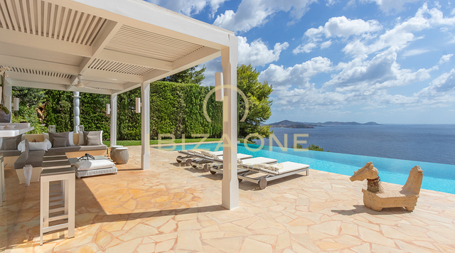 Luxe villa op Ibiza met toegang tot de zee en een spectaculair uitzicht op zee in Es Cubells te koop, Ibiza - Luxe villa op Ibiza met toegang tot de zee en een spectaculair uitzicht op zee in Es Cubells te huur, Ibiza
