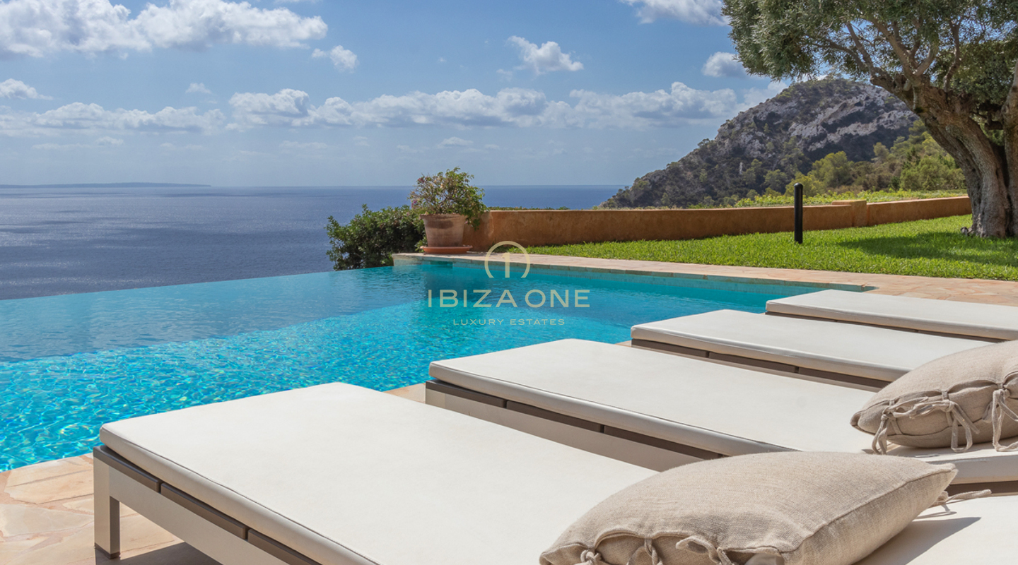 Luxury villa in Ibiza with sea access and a spectacular sea view in Es Cubells for sale, Ibiza - Luxury villa in Ibiza with sea access and a spectacular sea view in Es Cubells for rent, Ibiza