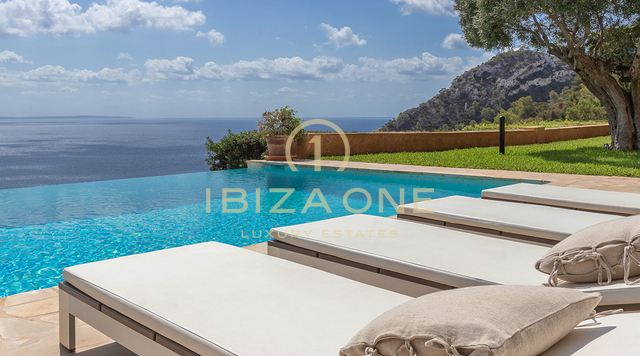 Luxury villa in Ibiza with sea access and a spectacular sea view in Es Cubells for sale, Ibiza - Luxury villa in Ibiza with sea access and a spectacular sea view in Es Cubells for rent, Ibiza