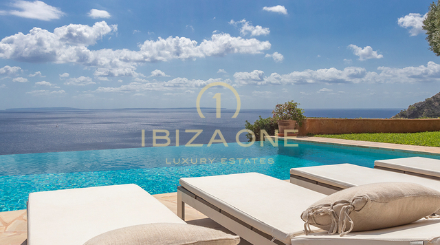 Luxusvilla auf Ibiza mit Meerzugang und spektakulärem Meerblick in Es Cubells zu verkaufen, Ibiza - Luxusvilla auf Ibiza mit Meerzugang und spektakulärem Meerblick in Es Cubells zu vermieten, Ibiza