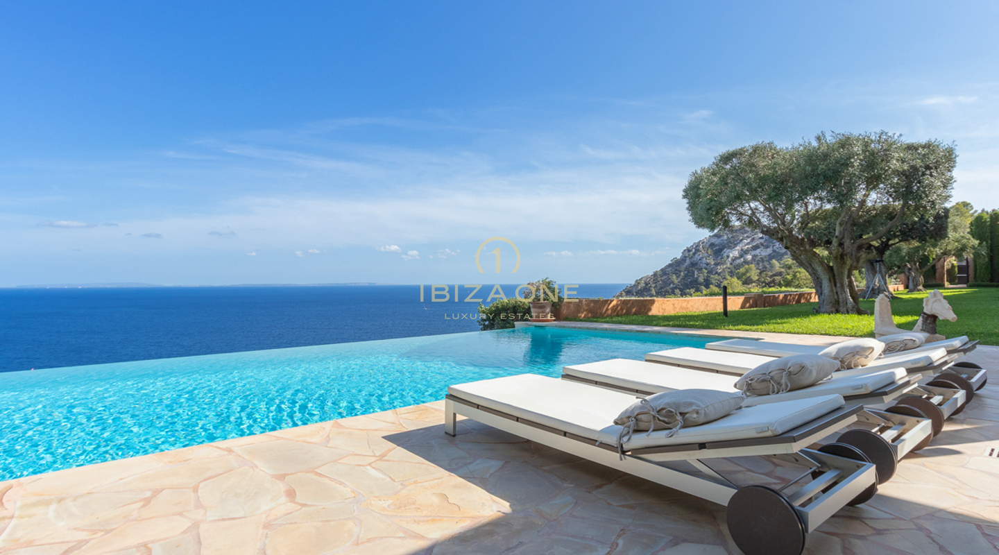 Luxury villa in Ibiza with sea access and a spectacular sea view in Es Cubells for sale, Ibiza - Luxury villa in Ibiza with sea access and a spectacular sea view in Es Cubells for rent, Ibiza