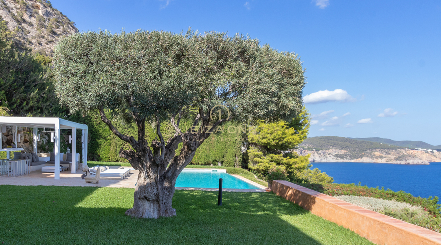 Luxury villa in Ibiza with sea access and a spectacular sea view in Es Cubells for sale, Ibiza - Luxury villa in Ibiza with sea access and a spectacular sea view in Es Cubells for rent, Ibiza