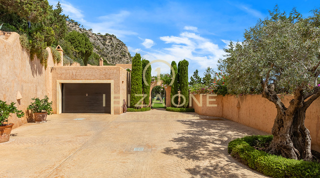 Luxe villa op Ibiza met toegang tot de zee en een spectaculair uitzicht op zee in Es Cubells te koop, Ibiza - Luxe villa op Ibiza met toegang tot de zee en een spectaculair uitzicht op zee in Es Cubells te huur, Ibiza