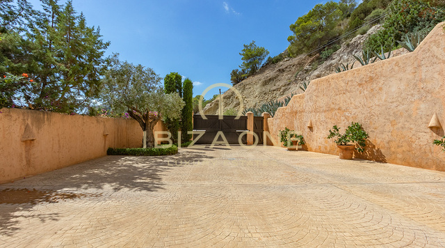 Luxe villa op Ibiza met toegang tot de zee en een spectaculair uitzicht op zee in Es Cubells te koop, Ibiza - Luxe villa op Ibiza met toegang tot de zee en een spectaculair uitzicht op zee in Es Cubells te huur, Ibiza