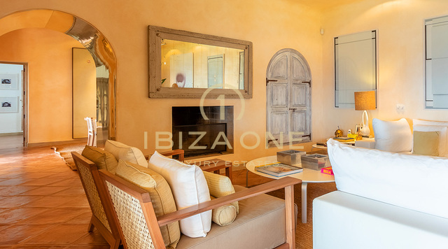Villa de lujo en Ibiza con acceso al mar y espectaculares vistas al mar en Es Cubells en venta, Ibiza - Villa de lujo en Ibiza con acceso al mar y espectaculares vistas al mar en Es Cubells en alquiler, Ibiza