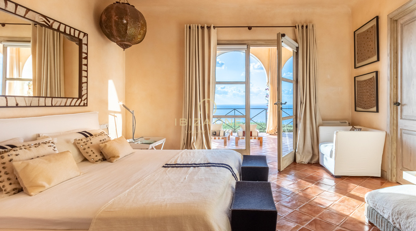 فيلا فاخرة في إيبيزا مع إمكانية الوصول إلى البحر وإطلالة بحرية مذهلة في Es Cubells للبيع، إيبيزا - فيلا فاخرة في إيبيزا مع إمكانية الوصول إلى البحر وإطلالة بحرية مذهلة في Es Cubells للإيجار، إيبيزا