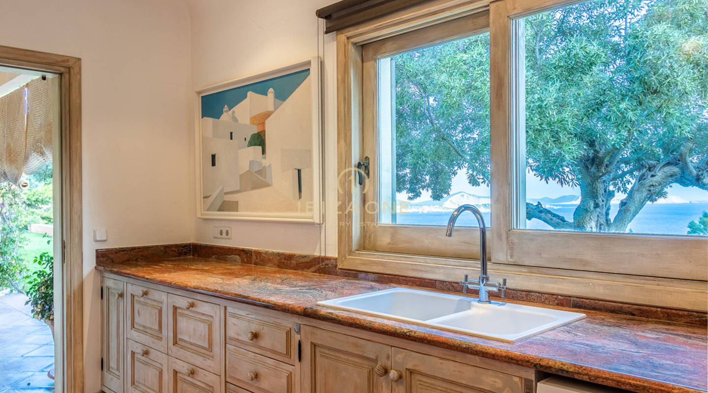 Luxury villa in Ibiza with sea access and a spectacular sea view in Es Cubells for sale, Ibiza - Luxury villa in Ibiza with sea access and a spectacular sea view in Es Cubells for rent, Ibiza