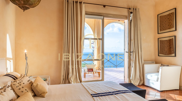 Luxe villa op Ibiza met toegang tot de zee en een spectaculair uitzicht op zee in Es Cubells te koop, Ibiza - Luxe villa op Ibiza met toegang tot de zee en een spectaculair uitzicht op zee in Es Cubells te huur, Ibiza
