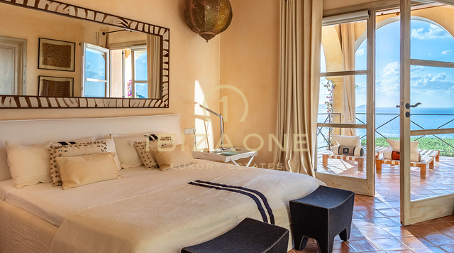 Luxusvilla auf Ibiza mit Meerzugang und spektakulärem Meerblick in Es Cubells zu verkaufen, Ibiza - Luxusvilla auf Ibiza mit Meerzugang und spektakulärem Meerblick in Es Cubells zu vermieten, Ibiza
