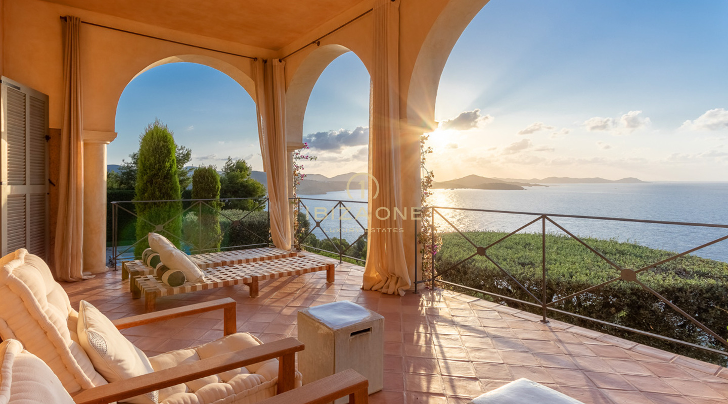 Villa de lujo en Ibiza con acceso al mar y espectaculares vistas al mar en Es Cubells en venta, Ibiza - Villa de lujo en Ibiza con acceso al mar y espectaculares vistas al mar en Es Cubells en alquiler, Ibiza