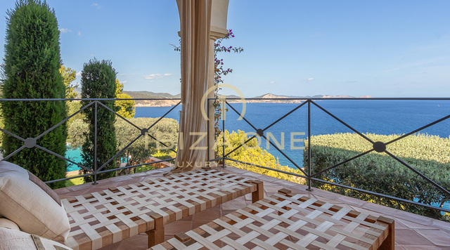 Villa de lujo en Ibiza con acceso al mar y espectaculares vistas al mar en Es Cubells en venta, Ibiza - Villa de lujo en Ibiza con acceso al mar y espectaculares vistas al mar en Es Cubells en alquiler, Ibiza