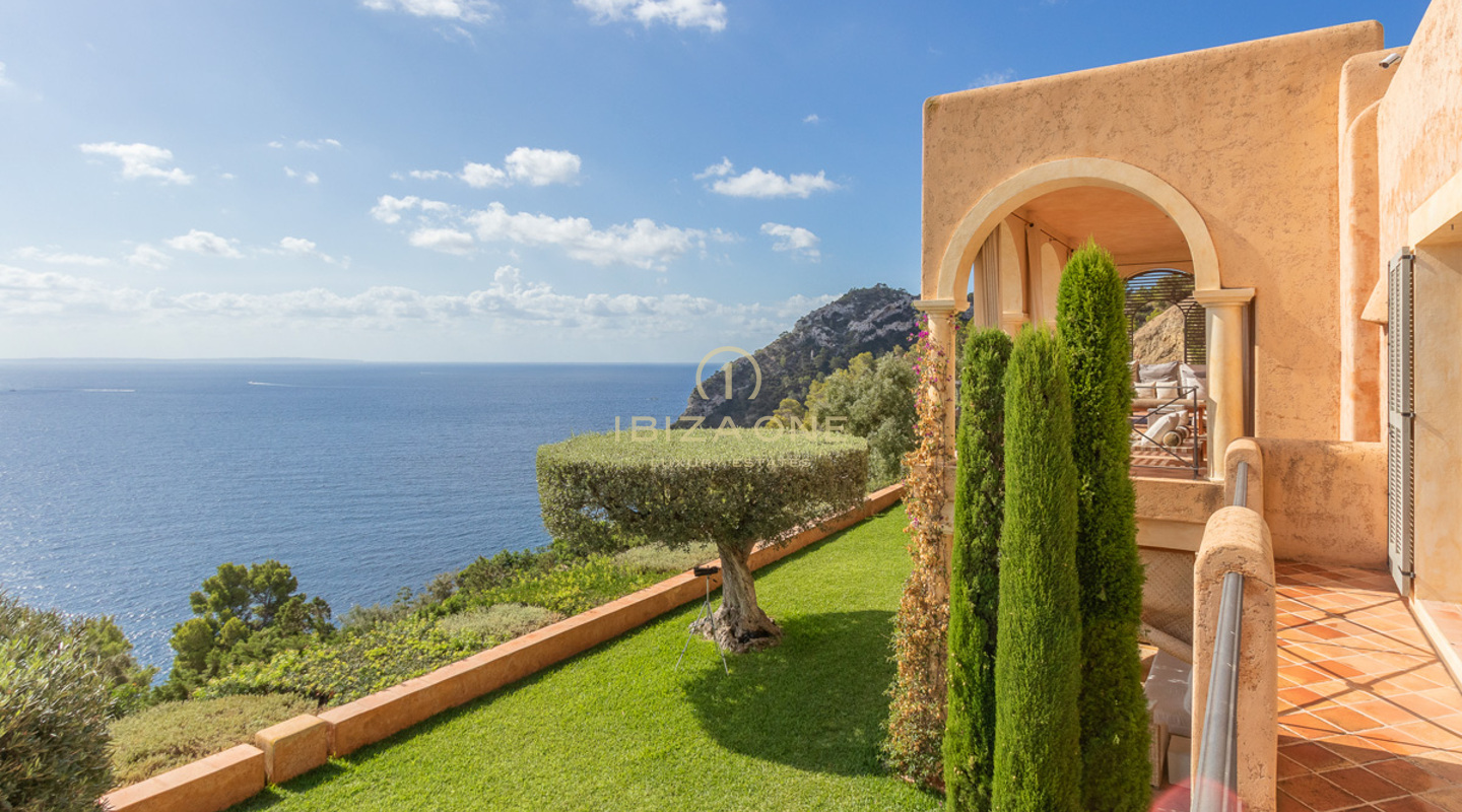 Luxusvilla auf Ibiza mit Meerzugang und spektakulärem Meerblick in Es Cubells zu verkaufen, Ibiza - Luxusvilla auf Ibiza mit Meerzugang und spektakulärem Meerblick in Es Cubells zu vermieten, Ibiza