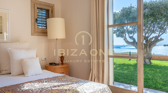 Luxe villa op Ibiza met toegang tot de zee en een spectaculair uitzicht op zee in Es Cubells te koop, Ibiza - Luxe villa op Ibiza met toegang tot de zee en een spectaculair uitzicht op zee in Es Cubells te huur, Ibiza