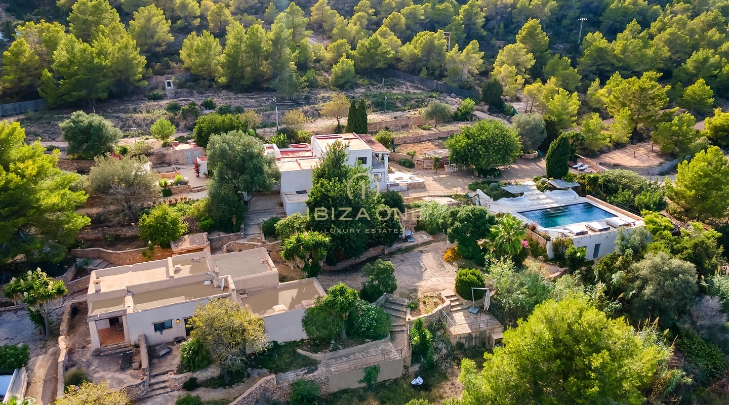 Charmante, luxuriöse 400 Jahre alte Finca, exquisit renoviert mit touristischer Vermietungslizenz zu verkaufen, Ibiza