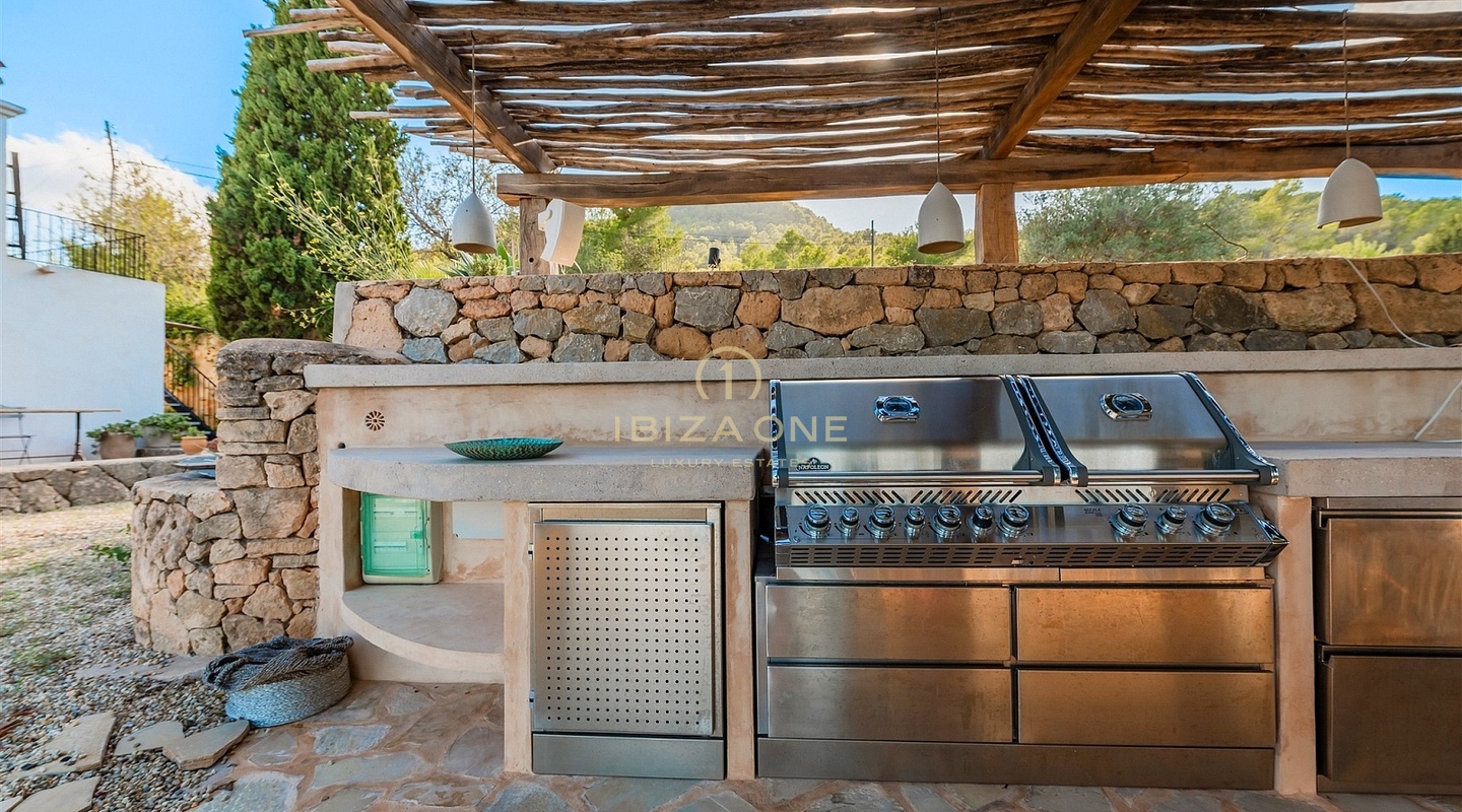 Charming Luxury 400-Year-Old finca, exquisitely renovated with tourist rental license for sale, Ibiza