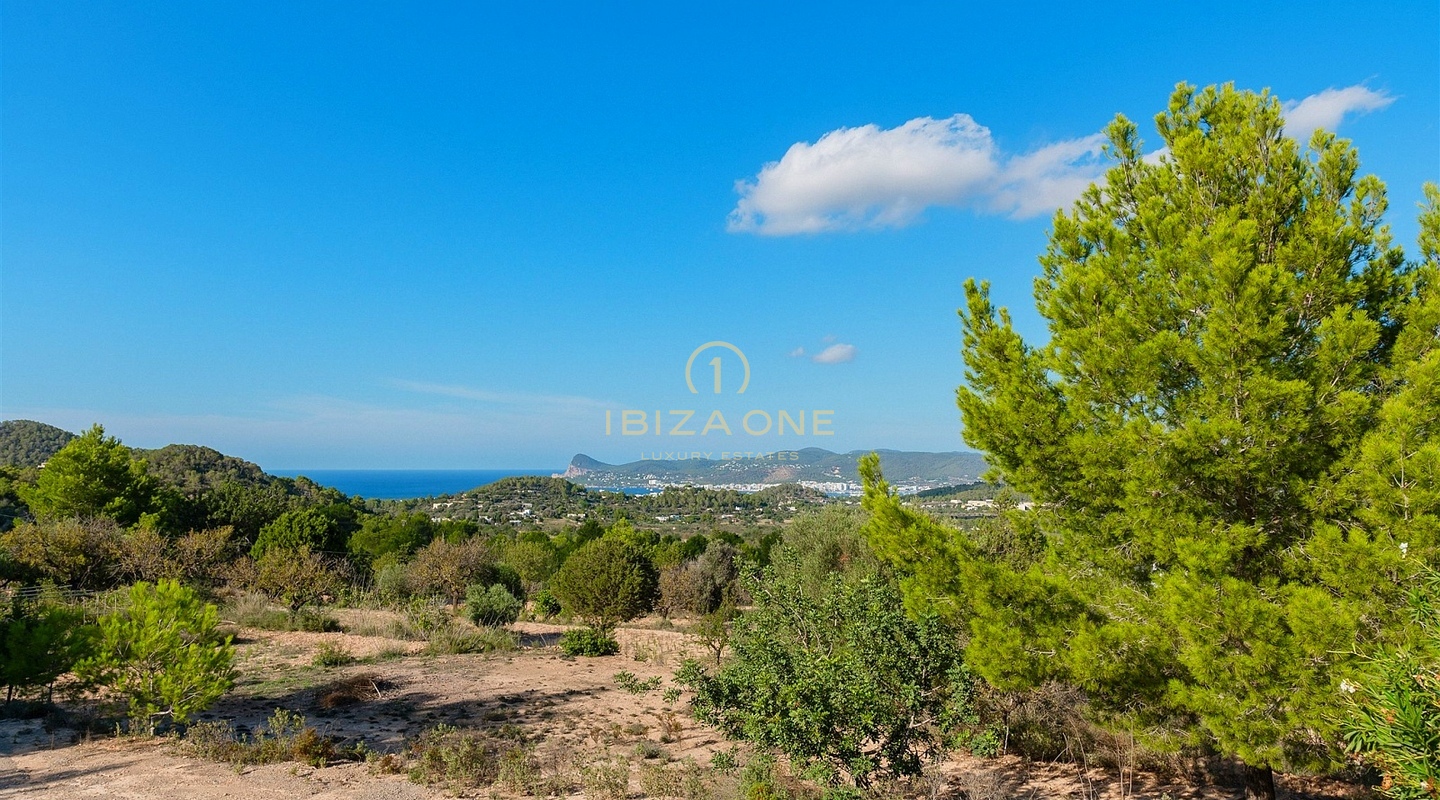 Charming Luxury 400-Year-Old finca, exquisitely renovated with tourist rental license for sale, Ibiza