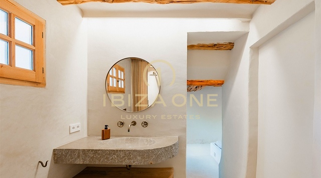 Charmante, luxuriöse 400 Jahre alte Finca, exquisit renoviert mit touristischer Vermietungslizenz zu verkaufen, Ibiza