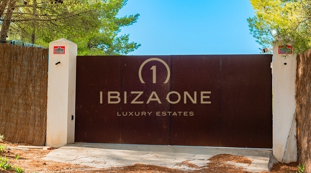 Charmante, luxuriöse 400 Jahre alte Finca, exquisit renoviert mit touristischer Vermietungslizenz zu verkaufen, Ibiza