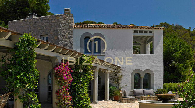 Can Rimbau – Luxuriöses Herrenhaus von Rolf Blakstad mit herrlichem Blick auf das Meer und Ibiza zu vermieten, Ibiza – Can Rimbau – Luxuriöses Herrenhaus von Rolf Blakstad mit herrlichem Blick auf das Meer und Ibiza zu verkaufen, Ibiza