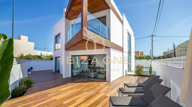 Hochmoderne Luxus-Villa in der Nähe zum Strand und Ibiza zur Miete und Verkauf