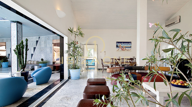 Blue House – Luxusvilla auf einem privaten Berggipfel mit Blick auf Ibiza, Formentera, D´alt Vila und die Yachthäfen zu verkaufen, Ibiza – Blue House – Luxusvilla auf einem privaten Berggipfel mit Blick auf Ibiza, Formentera, D´alt Vila und die Yachthäfen zu vermieten, Ibiza