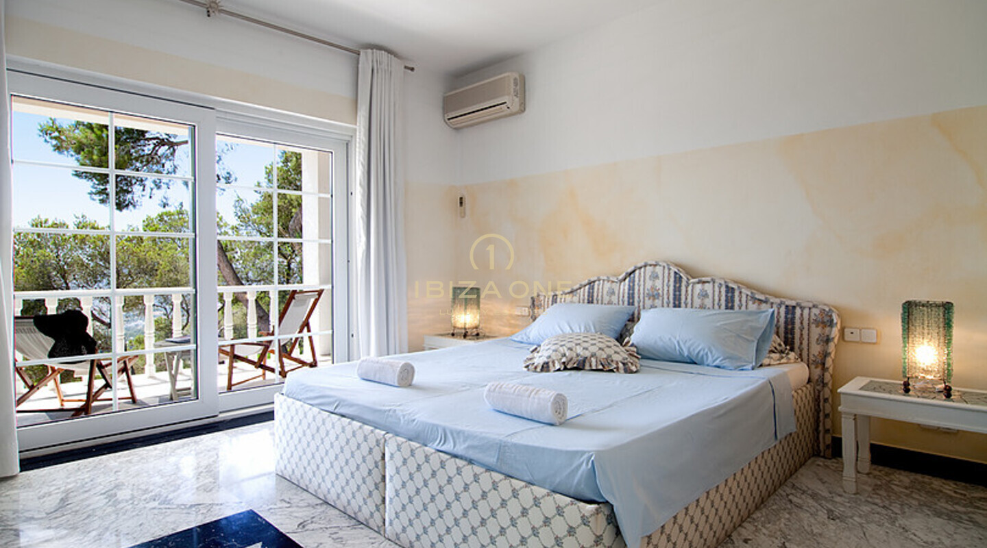Blue House - villa di lusso in cima a una montagna privata di fronte a Ibiza, Formentera, D´alt Vila e ai porti turistici in vendita, Ibiza - Blue House - villa di lusso in cima a una montagna privata di fronte a Ibiza, Formentera, D´alt Vila e ai porti turistici in affitto, Ibiza