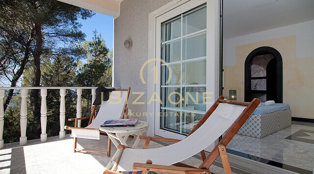 Blue House - luxe villa op de top van een privéberg met uitzicht op Ibiza, Formentera, D'alt Vila en de jachthavens te koop, Ibiza - Blue House - luxe villa op de top van een privéberg met uitzicht op Ibiza, Formentera, D'alt Vila en de jachthavens te huur, Ibiza