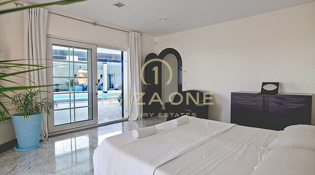 Blue House - luxe villa op de top van een privéberg met uitzicht op Ibiza, Formentera, D'alt Vila en de jachthavens te koop, Ibiza - Blue House - luxe villa op de top van een privéberg met uitzicht op Ibiza, Formentera, D'alt Vila en de jachthavens te huur, Ibiza