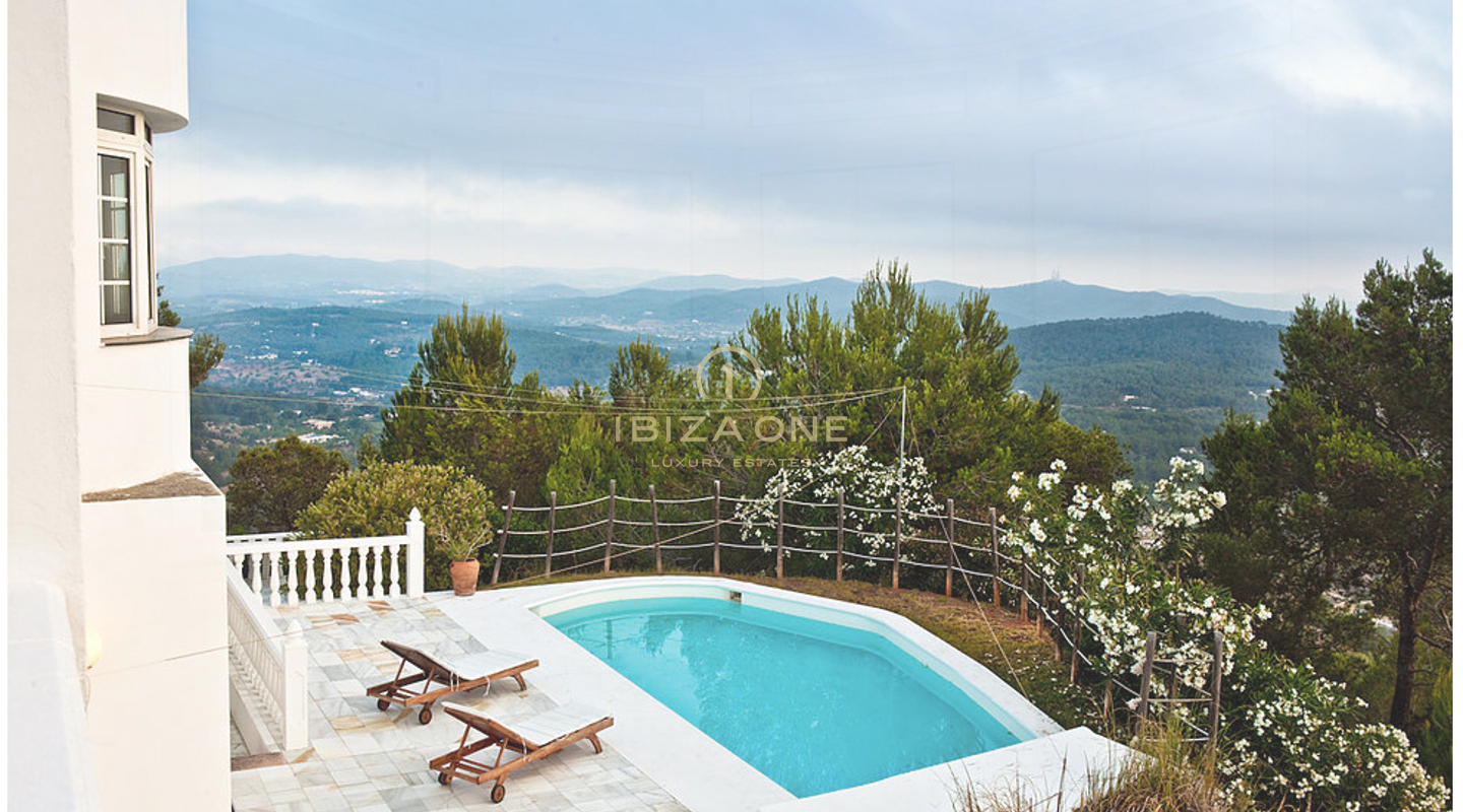 Central House - villa de luxe au sommet d'une montagne privée face au côté ouest avec coucher de soleil 365 jours par an à vendre, Ibiza - Central House - villa de luxe au sommet d'une montagne privée face au côté ouest avec coucher de soleil 365 jours par an à louer, Ibiza