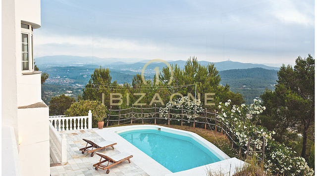 Central House - villa de luxe au sommet d'une montagne privée face au côté ouest avec coucher de soleil 365 jours par an à vendre, Ibiza - Central House - villa de luxe au sommet d'une montagne privée face au côté ouest avec coucher de soleil 365 jours par an à louer, Ibiza