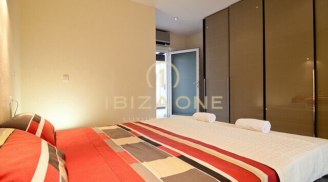 Central House - Luxusvilla auf einem privaten Berggipfel mit Blick nach Westen und Sonnenuntergang an 365 Tagen im Jahr zu verkaufen, Ibiza - Central House - Luxusvilla auf einem privaten Berggipfel mit Blick nach Westen und Sonnenuntergang an 365 Tagen im Jahr zu vermieten, Ibiza