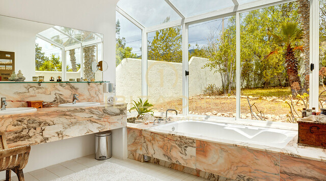 Charmante Luxus-Landvilla mit Gästehaus zu verkaufen, Ibiza - Charmante Luxus-Landvilla mit Gästehaus zu vermieten, Ibiza