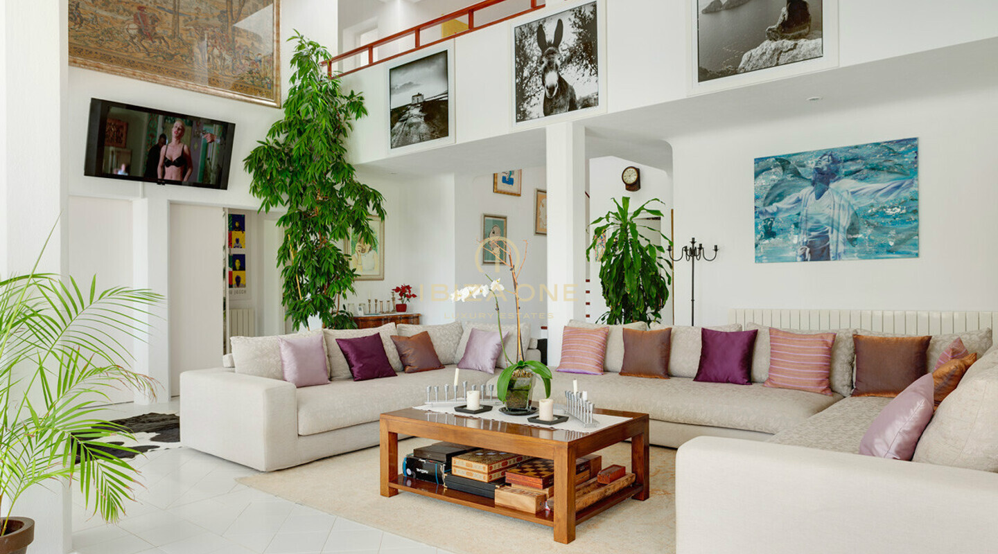 Encantadora villa de lujo con casa de invitados en venta en Ibiza - Encantadora villa de lujo con casa de invitados en alquiler en Ibiza