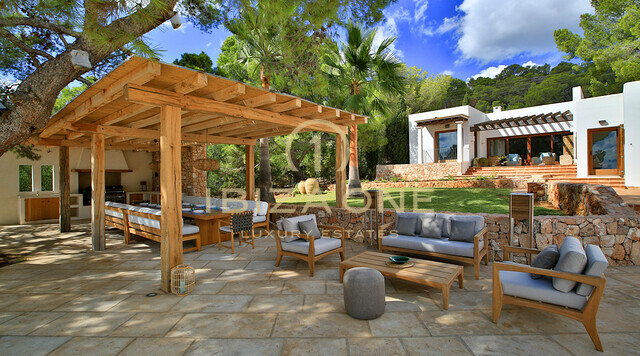 Luxury villa in the Primelocation Es Cubells for rent, Ibiza - Luxury villa in the Primelocation Es Cubells for sale, Ibiza