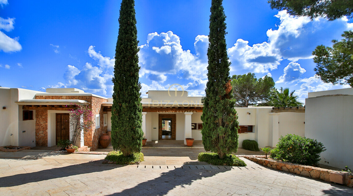 Luxusvilla in der Toplage Es Cubells zu vermieten, Ibiza - Luxusvilla in der Toplage Es Cubells zu verkaufen, Ibiza