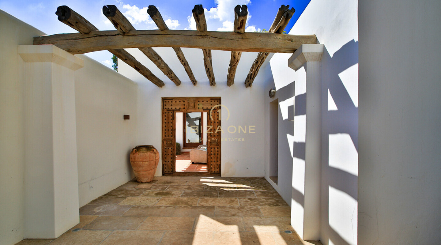 Villa de lujo en la privilegiada ubicación de Es Cubells en alquiler, Ibiza - Villa de lujo en la privilegiada ubicación de Es Cubells en venta, Ibiza