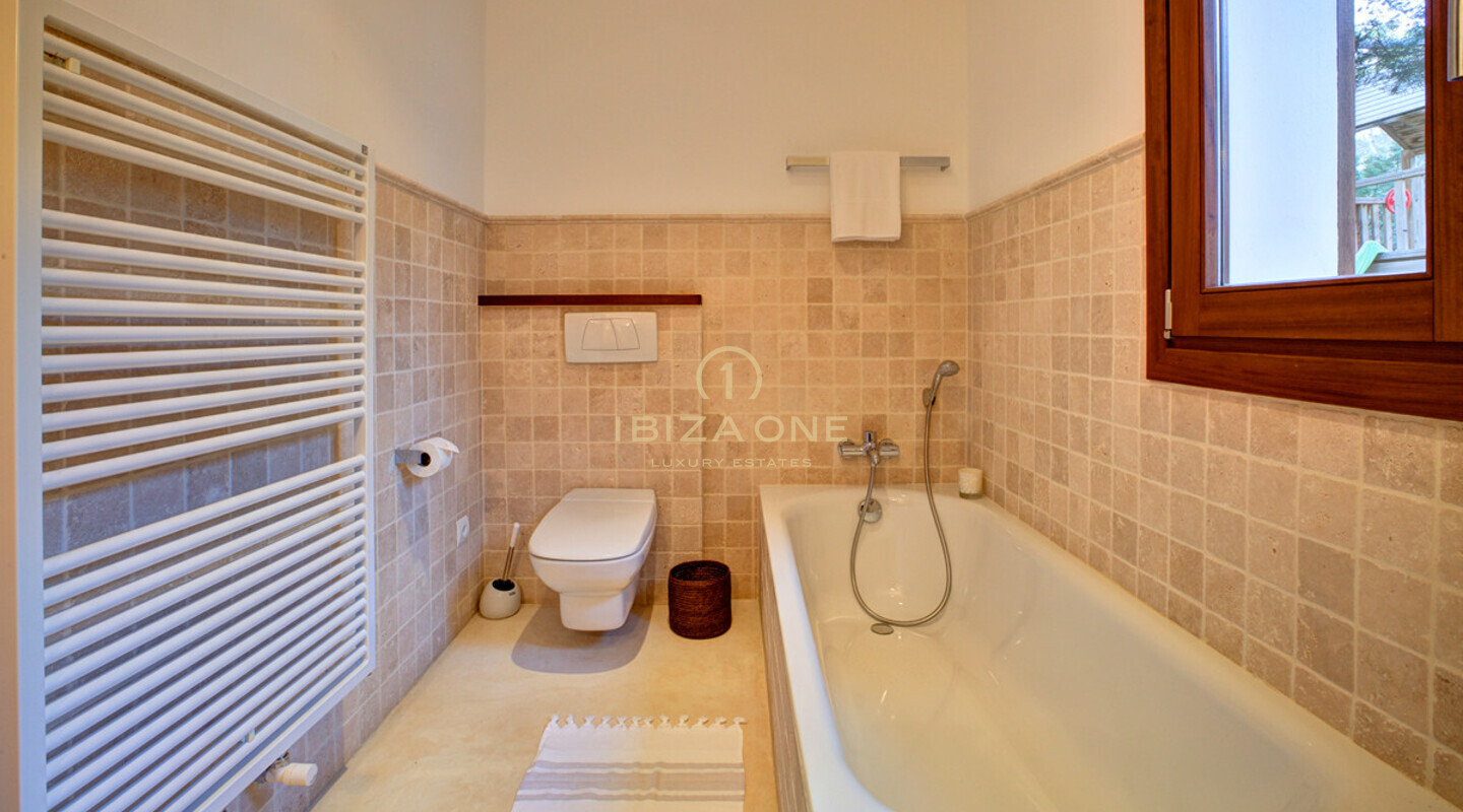 Luxusvilla in der Toplage Es Cubells zu vermieten, Ibiza - Luxusvilla in der Toplage Es Cubells zu verkaufen, Ibiza