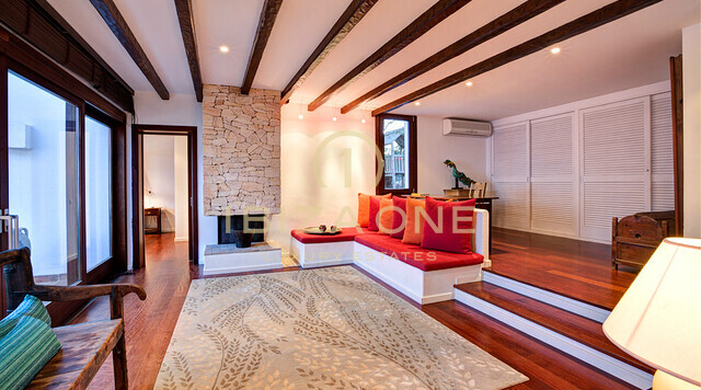 Luxury villa in the Primelocation Es Cubells for rent, Ibiza - Luxury villa in the Primelocation Es Cubells for sale, Ibiza
