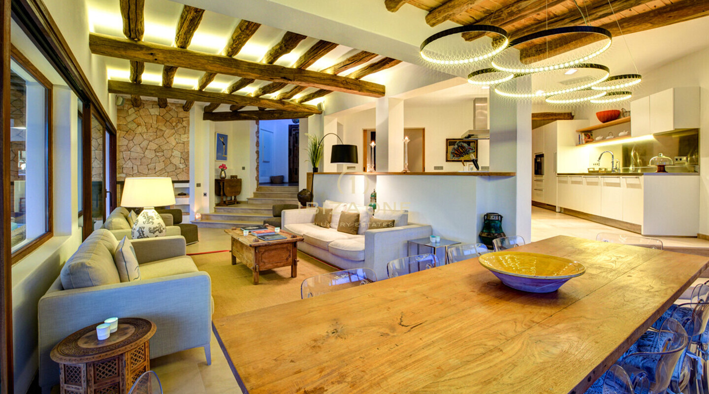 Luxury villa in the Primelocation Es Cubells for rent, Ibiza - Luxury villa in the Primelocation Es Cubells for sale, Ibiza