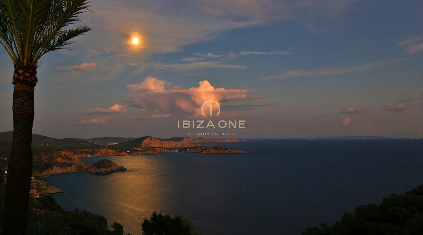 Luxusvilla in der Toplage Es Cubells zu vermieten, Ibiza - Luxusvilla in der Toplage Es Cubells zu verkaufen, Ibiza
