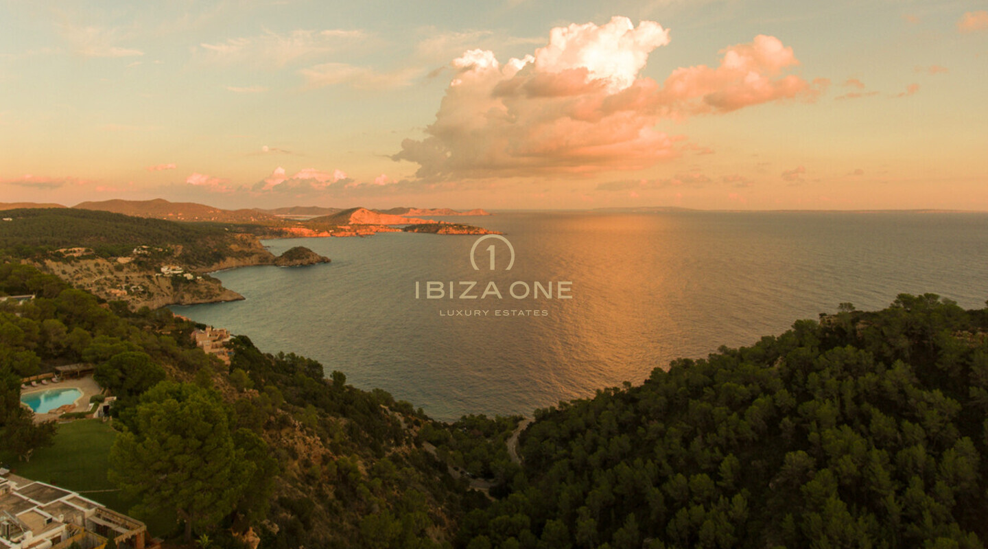 Villa de luxe à louer dans le Primelocation Es Cubells, Ibiza - Villa de luxe à vendre dans le Primelocation Es Cubells, Ibiza