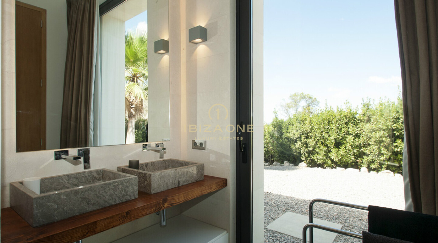 Villa minimalista de lujo con vistas al mar en venta, Ibiza - Villa minimalista de lujo con vistas al mar en alquiler, Ibiza